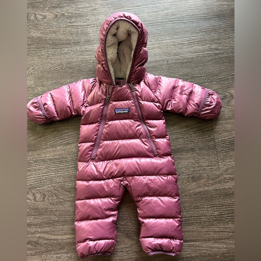 Like New Patagonia baby (NB) Bunting snowsuit